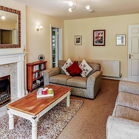 2 Greta Grove House Βίλα Κέσγουικ Εξωτερικό φωτογραφία
